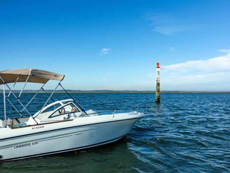 Yacht charter Arcachon - Bénéteau Ombrine 630 on SamBoat