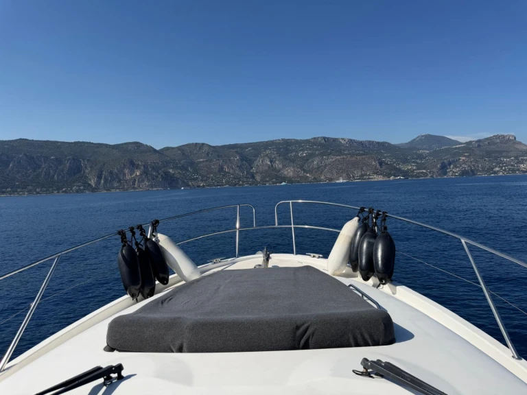 Motorboat hire in Beaulieu-sur-Mer - Jeanneau Prestige 34 Open