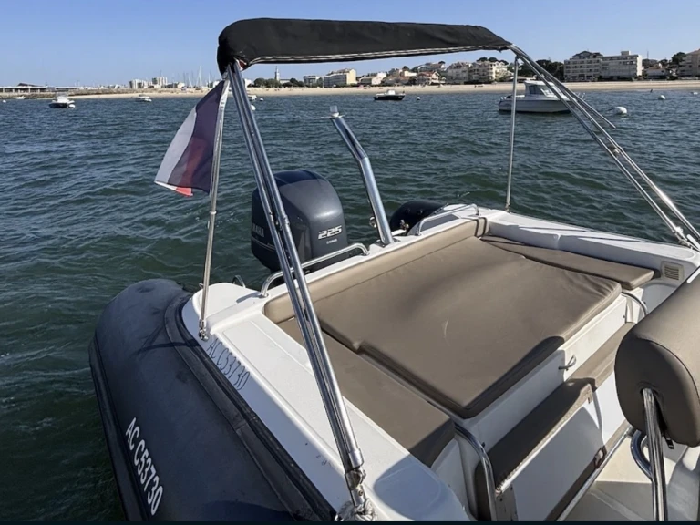 Hire a Joker Boat Clubman 26 Special Grand Piquey