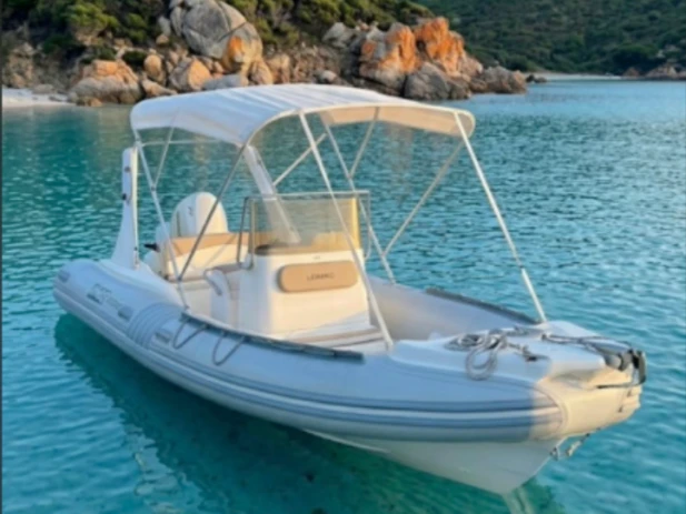 Charter a Lomac Lomac 675 IN in Porto-Vecchio on Samboat