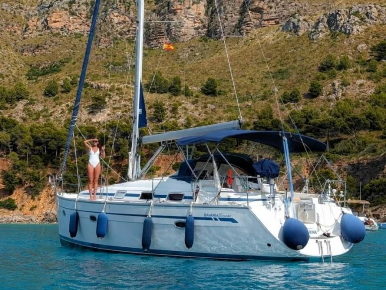 Sailboat hire in Port d'Alcudia - Bavaria Bavaria 39 Cruiser