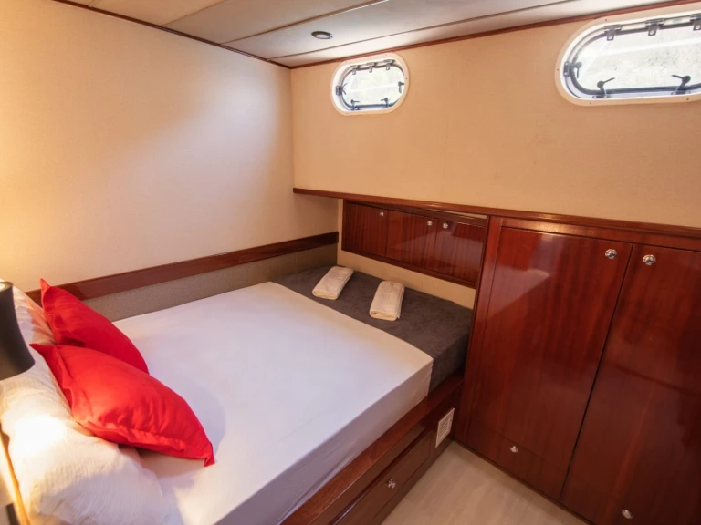 Yacht hire Göcek cheap Custom made