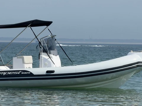 Hire a Capelli Tempest 630 Mandelieu-la-Napoule