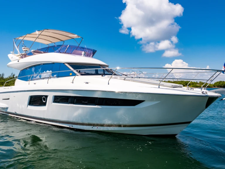 Yacht hire Miami Beach cheap Prestige 500 Fly