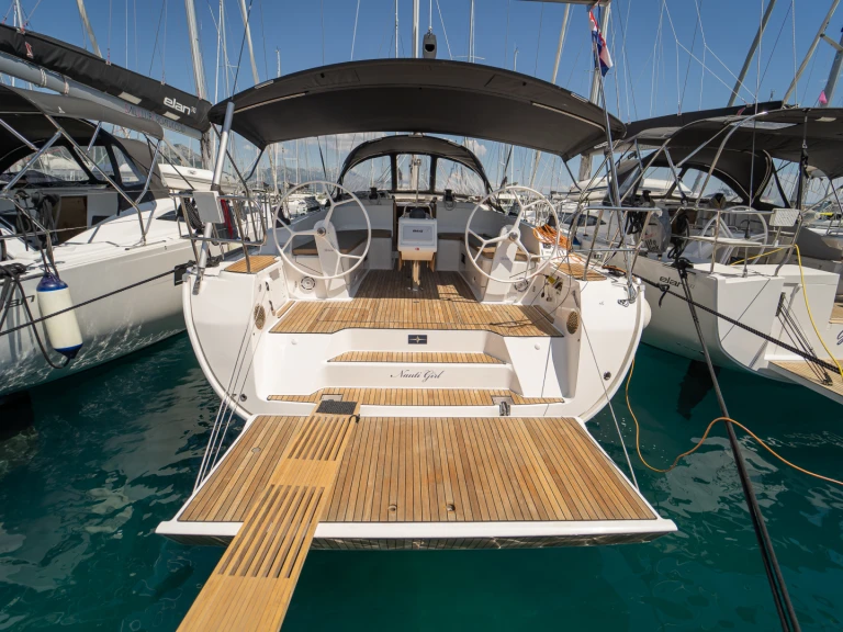 Charter a Bavaria Cruiser 46 in Kaštela on Samboat