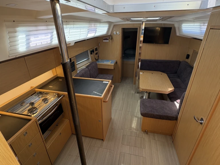 Bavaria Bavaria C38 charter bareboat or skippered in  Punat