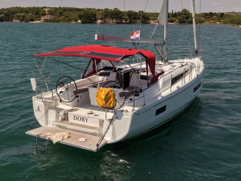 Hire Sailboat with or without skipper Bénéteau Pomer