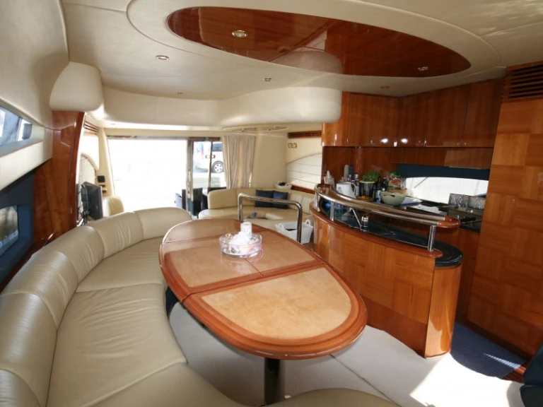 Charter a Princess Princess 62 Fly in Podstrana on Samboat