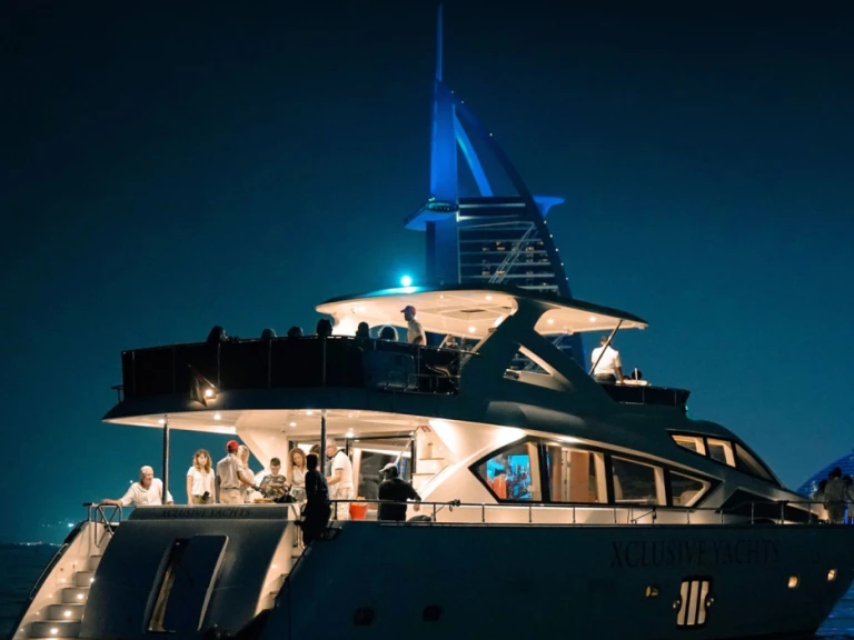 Luxury Yacht to hire Dubai Marina at the best price