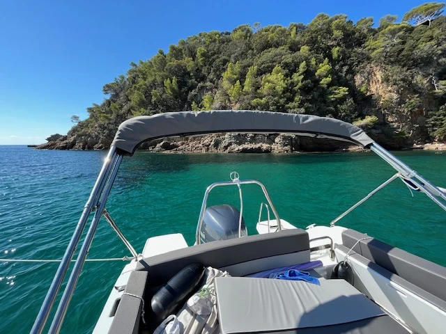 Hire Motorboat with or without skipper Jeanneau Port Cogolin