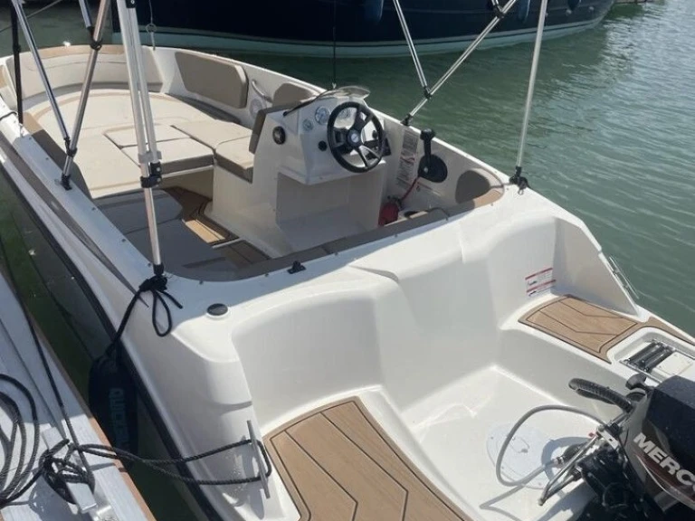 Hire Motorboat with or without skipper Quicksilver Marseille