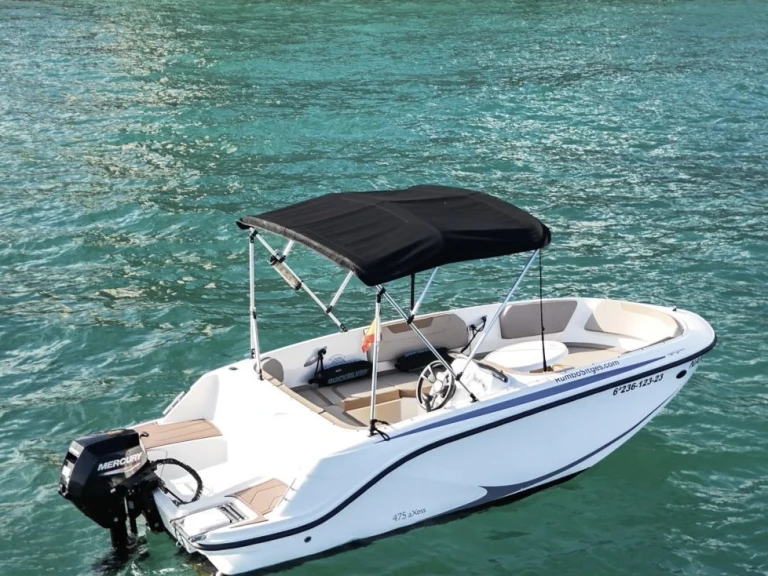 Hire Motorboat Quicksilver with a boat licence