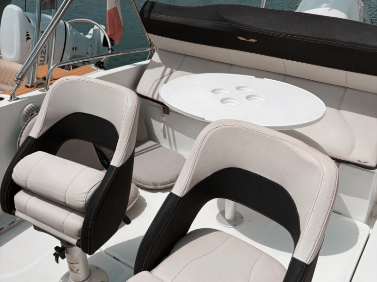 Bénéteau Flyer 6.6 SUNdeck charter bareboat or skippered in  Sainte-Maxime