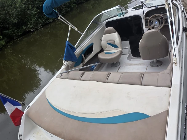 Hire Motorboat with or without skipper Four Winns Armentières