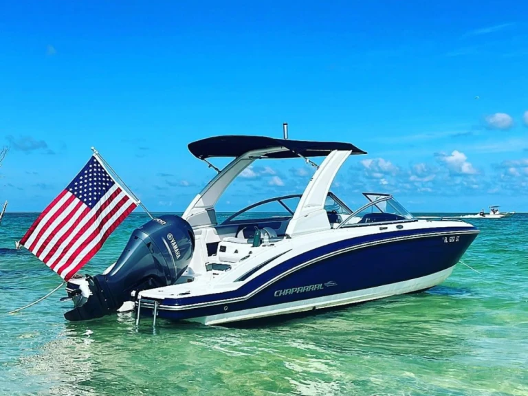 Motorboat hire in Miami - Chaparral 230 SUNCOAST