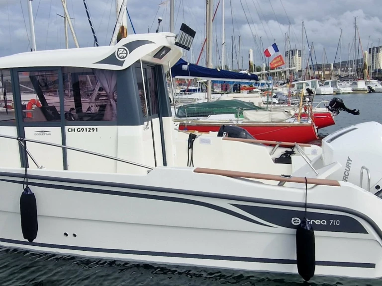Yacht charter Cherbourg-en-Cotentin - Ocqueteau Ostrea 700 on SamBoat