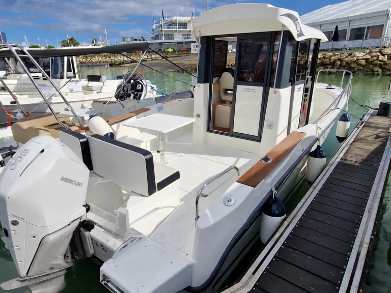 Charter a Ocqueteau Ostrea 700 in Cherbourg-en-Cotentin on Samboat