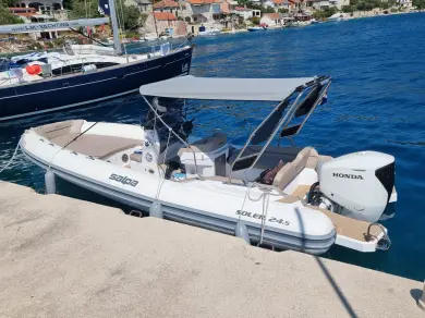 Hire a Salpa Soleil 24.5 Trogir