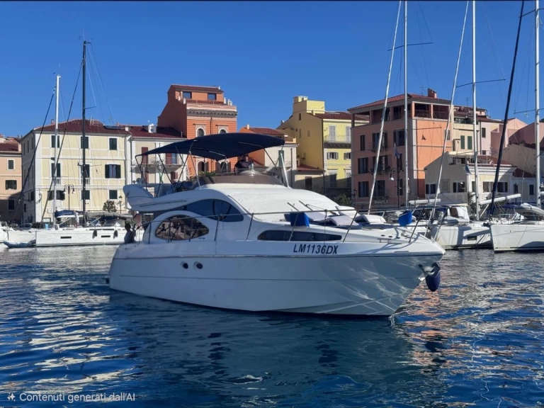 Hire Luxury Yacht with or without skipper Azimut La Maddalena