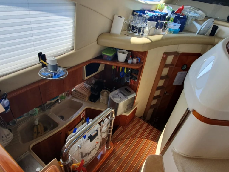 Luxury Yacht to hire La Maddalena at the best price