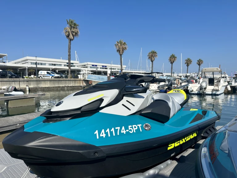 Jet ski to hire Cascais at the best price
