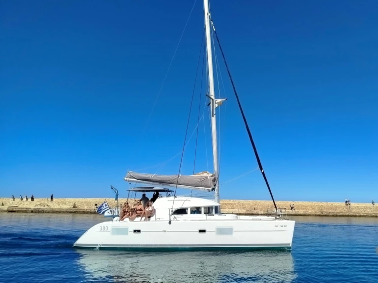 Yacht hire Chania cheap Lagoon 380