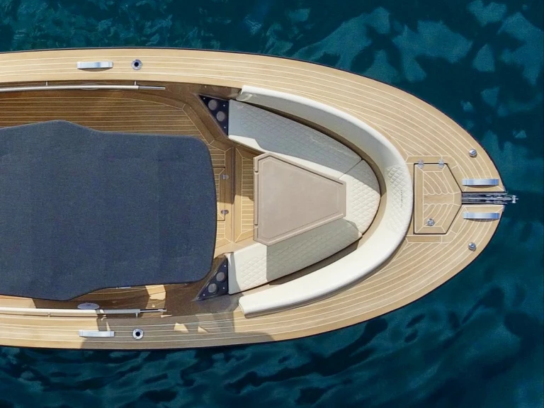 Hire Motorboat Lilybaeum with a boat licence