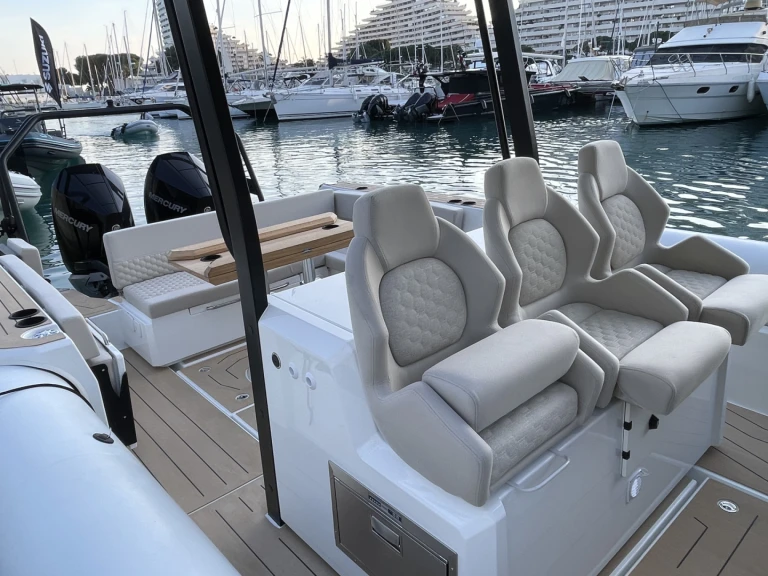 Yacht hire La Trinité-sur-Mer cheap ADV9
