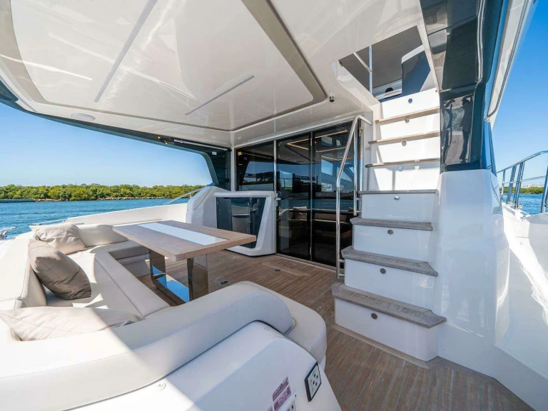 Yacht hire Miami cheap 62ft