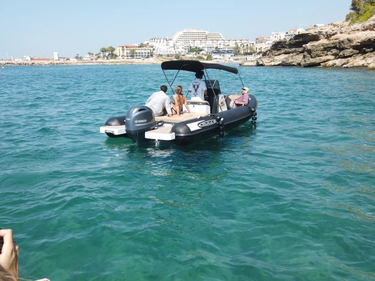 Yacht hire Port de Sitges Aiguadolç cheap Fun 650