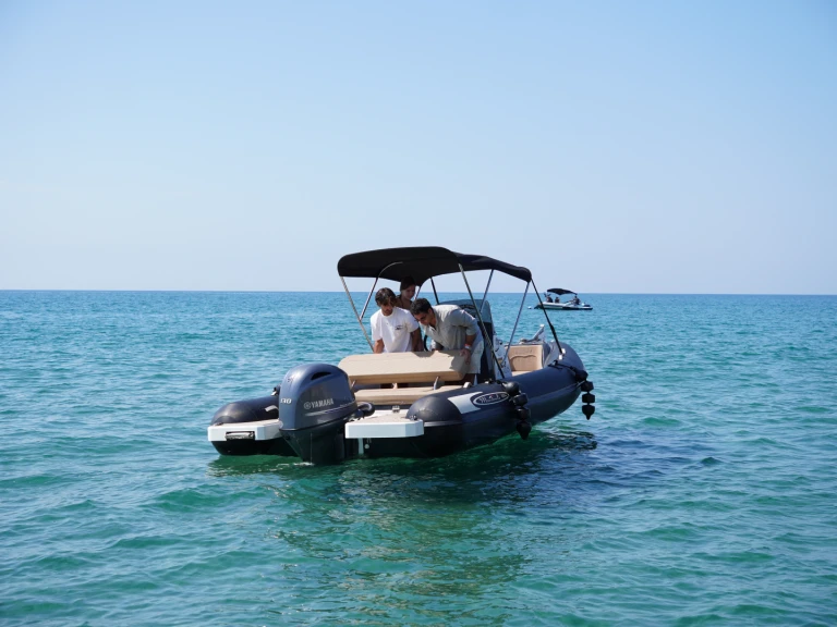 RIB hire in Port de Sitges Aiguadolç - Maestrale Fun 650