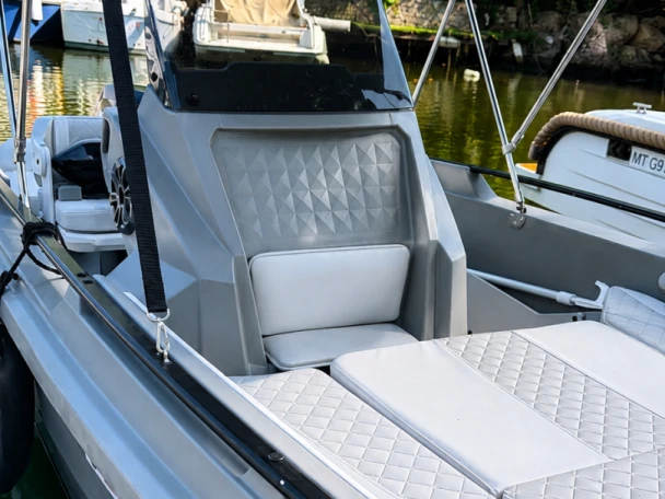 Yacht charter Mandelieu-la-Napoule - ROTO Hydra 460 on SamBoat