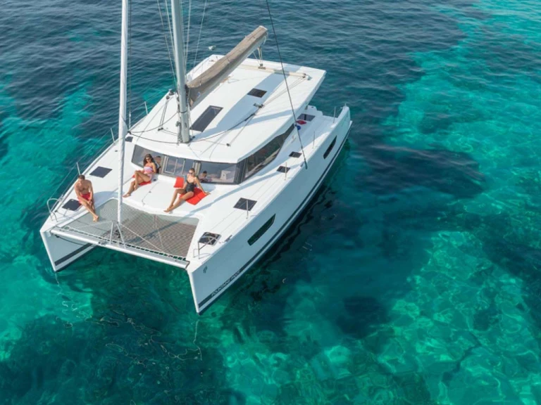 Yacht charter Lefkáda - Fountaine Pajot Lucia 40 on SamBoat