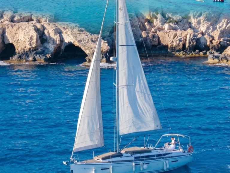 Yacht charter Protaras - Jeanneau Sun Odyssey 409 on SamBoat