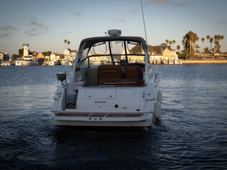 Yacht hire Los Angeles cheap Sundancer