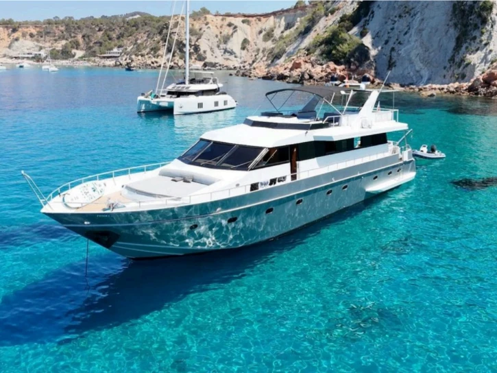 Yacht hire Torrevieja cheap 88