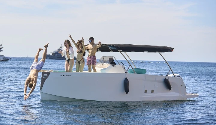 Hire Motorboat with or without skipper X-Yachts Sant Antoni de Portmany