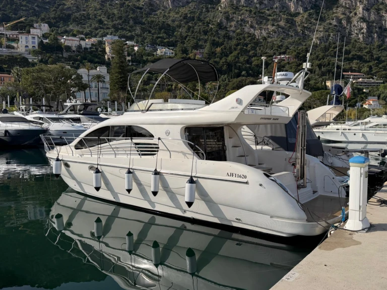 Motorboat to hire Beaulieu-sur-Mer at the best price
