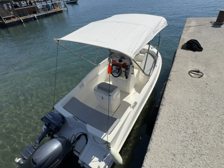 Hire Motorboat with or without skipper Compass Kissamos Port