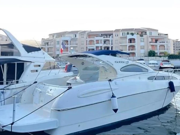 Motorboat to hire Mandelieu-la-Napoule at the best price