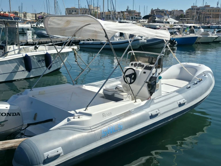 Hire a Sacs Sacs S 565 Siracusa