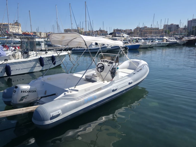 Yacht hire Siracusa cheap Sacs S 565