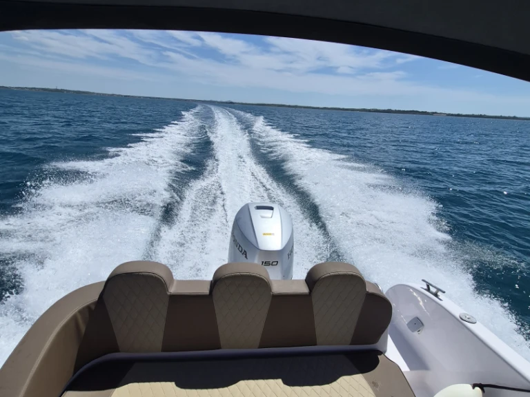 Hire a Marine Site Marine 21 Nin
