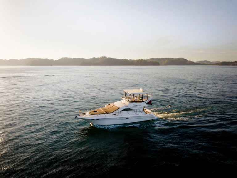 Yacht hire Bahía Culebra cheap custom