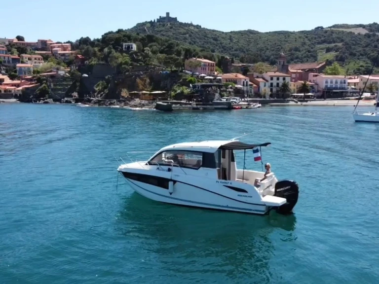 Charter a Quicksilver Activ 755 Weekend in Saint-Cyprien on Samboat