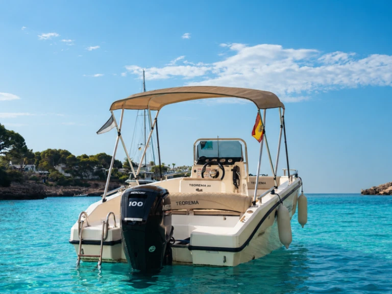 Hire Motorboat Teorema Marine with a boat licence