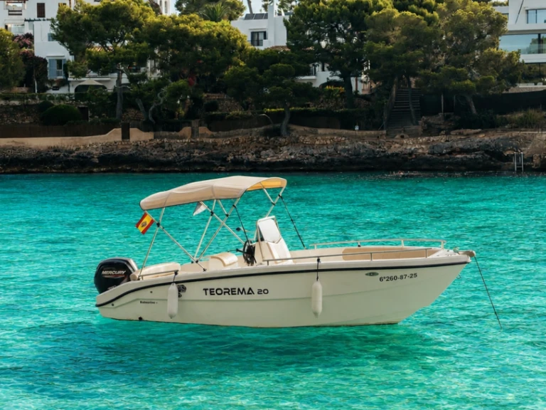 Motorboat to hire Cala d'Or at the best price