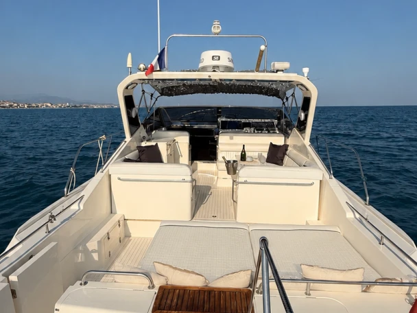 Yacht charter France - Princess Princess 46 on SamBoat