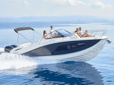 Hire a Quicksilver Activ 875 Sundeck Marseille