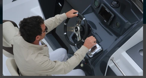 Hire Motorboat with or without skipper Bénéteau Marseille